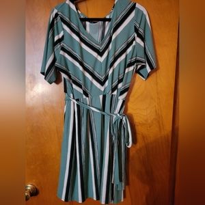 Apt 9 dress- WITH POCKETS!!!